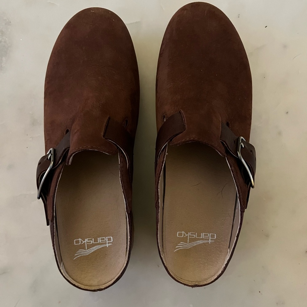 Like new Dansko clogs